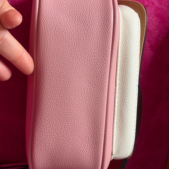 Louis Vuitton Rose Crossbody Bag - Picture 4 of 7